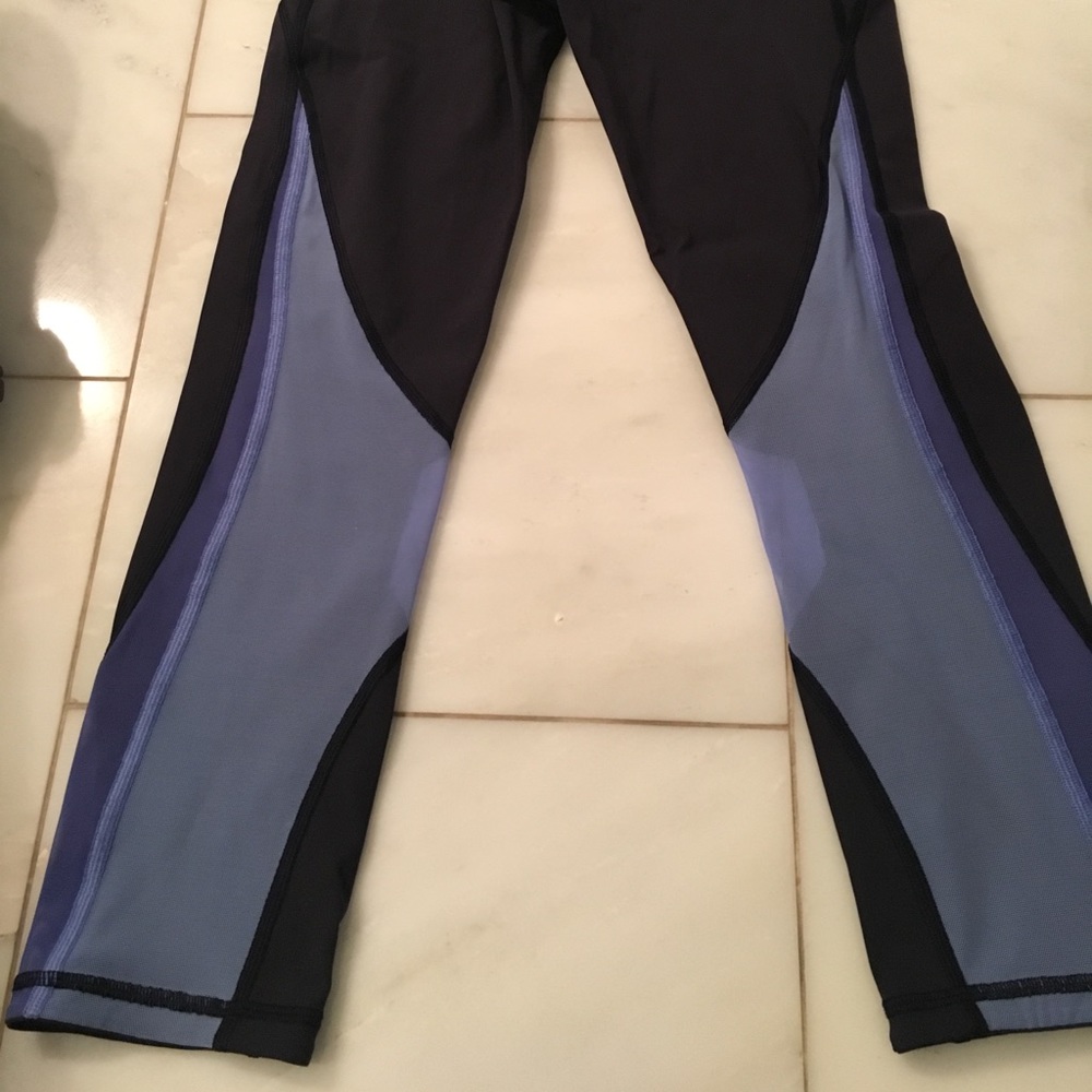 Lululemon Mix and Mesh Crop
